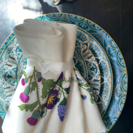 embroidered linen servoettes