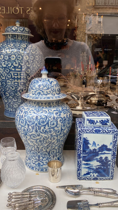 Rectangular vase white blue