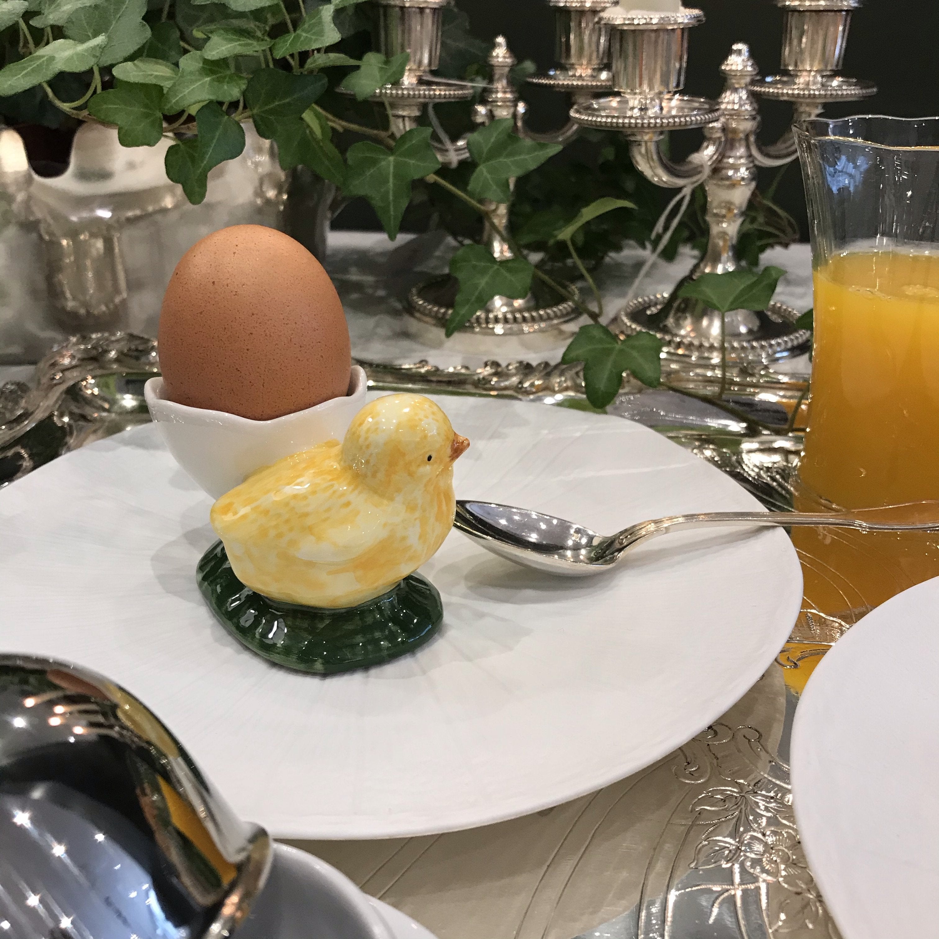 Petot de déjeuner français french breakfast egg cup chick