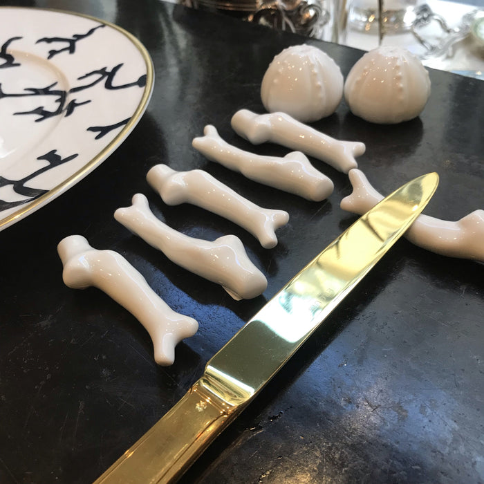 The 6 Knife Rest White Coral