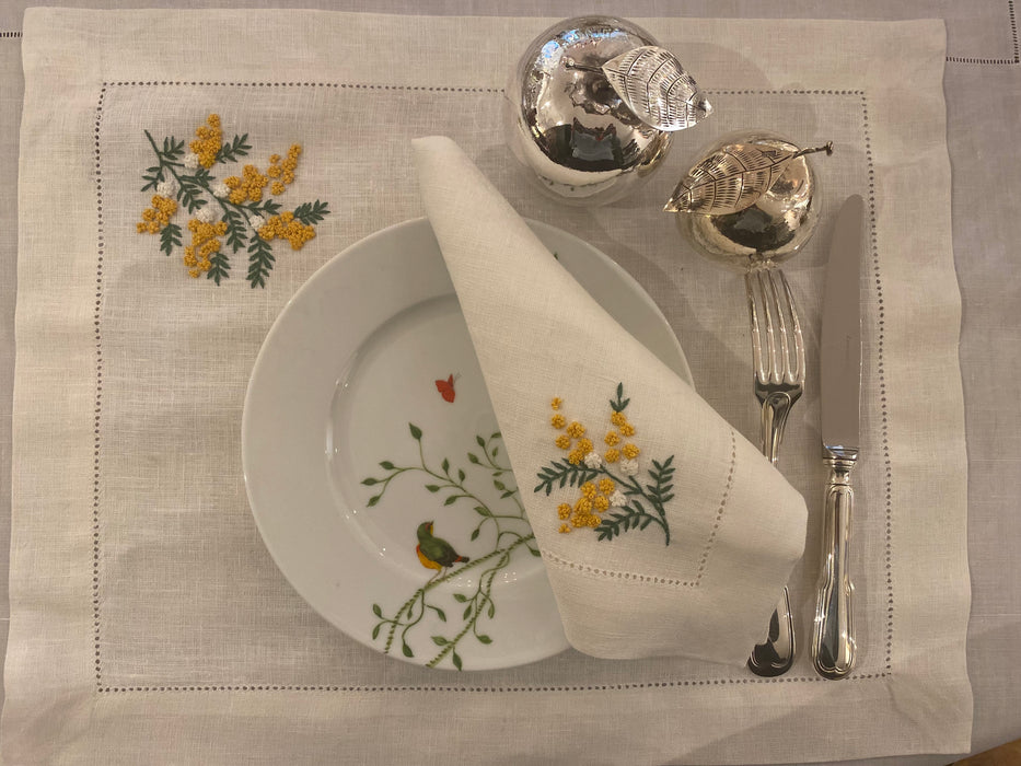4 serviettes en lin brodé mimosa