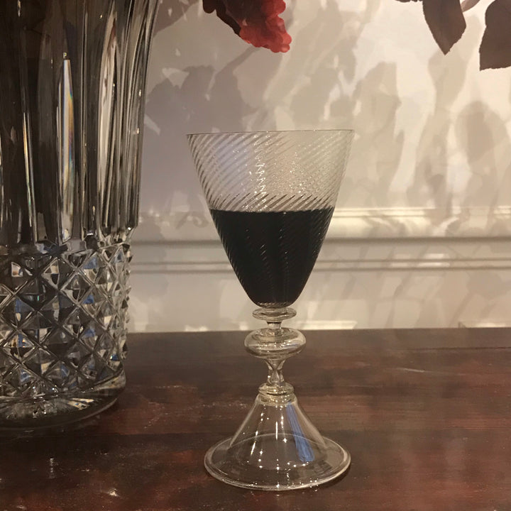 Verre à pied strié petit modèle