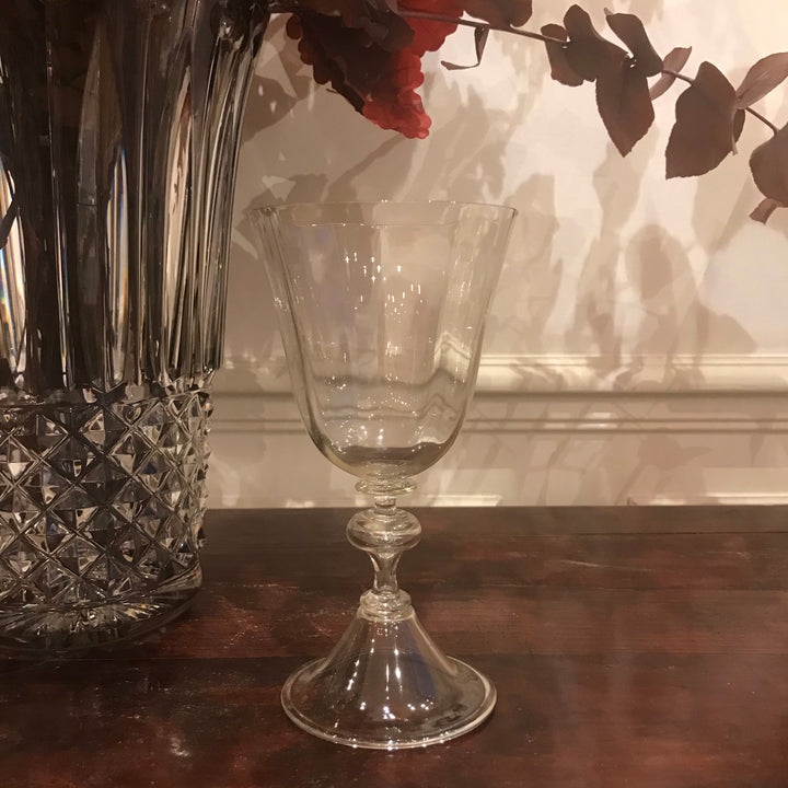 Verre à pied côtelé grand modèle